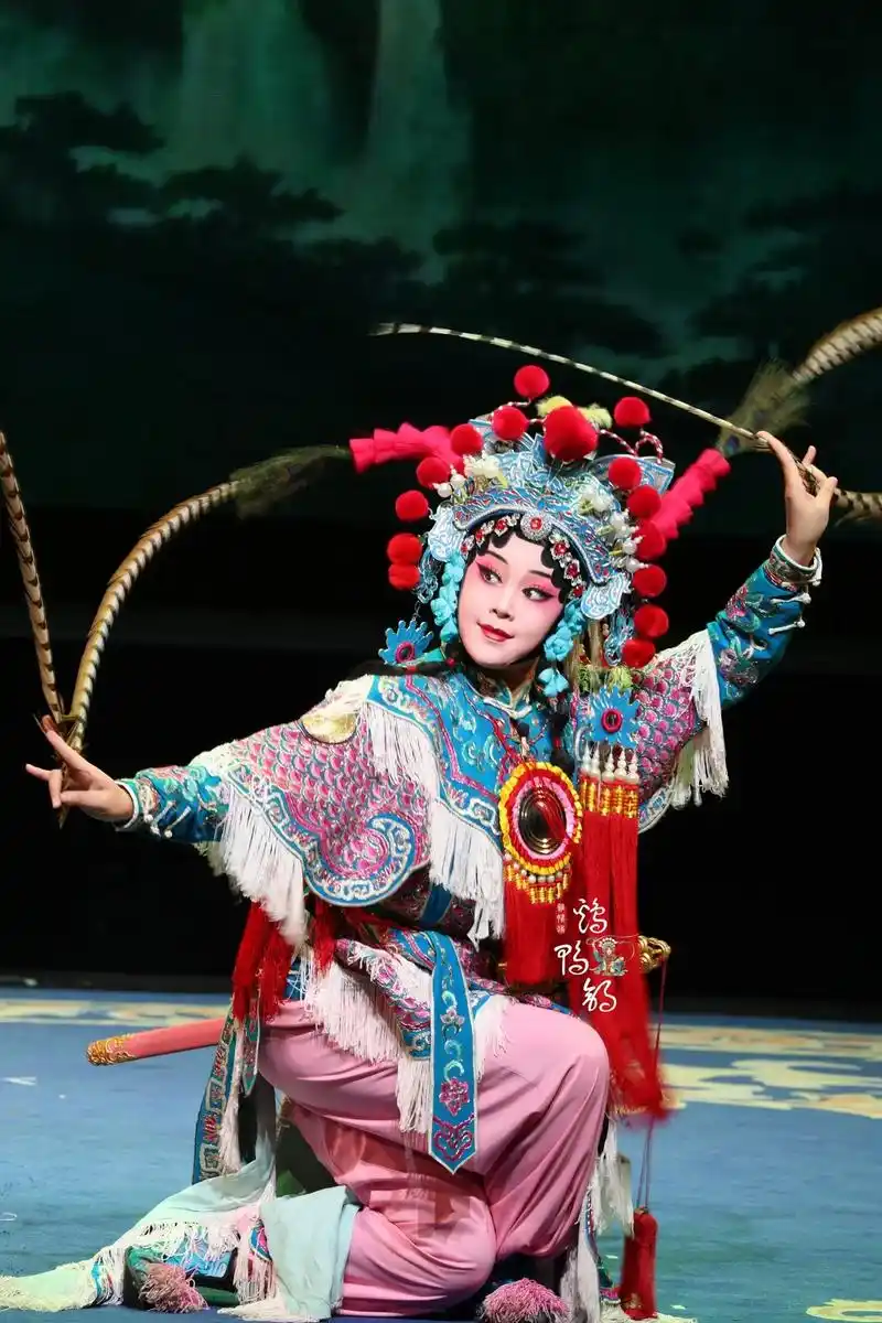 一丈青扈三娘.巾帼不让须眉《扈家庄》 扈三娘