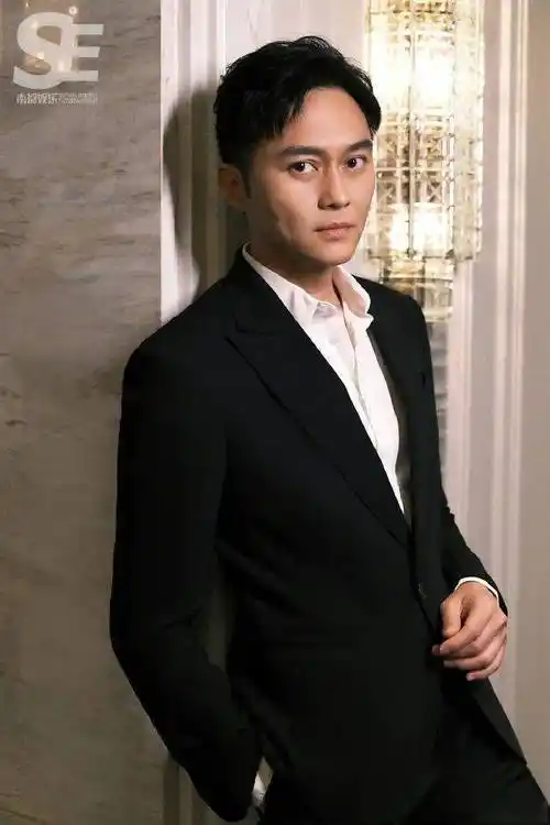 【张智霖封面】:人生五十,无憾前行_观众