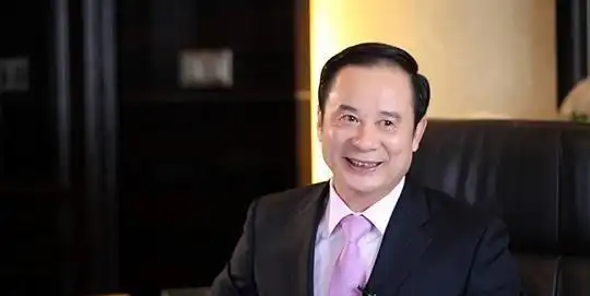 黄文仔武汉拜码头,"慢车"星河湾的地产尴尬