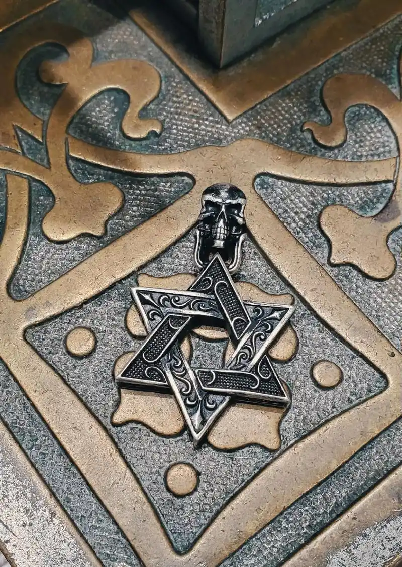 rock&ride   守护图腾六芒星.设计灵感来自于门环造 - 抖音