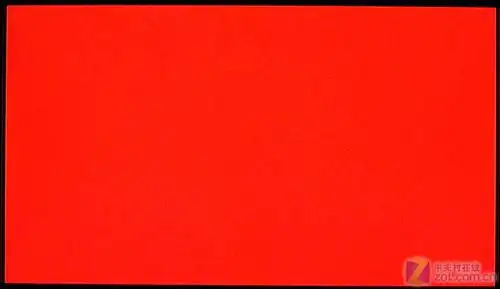 由于篇幅有限,此次横评我们只选用了红色进行对比,纯色测试主要针对