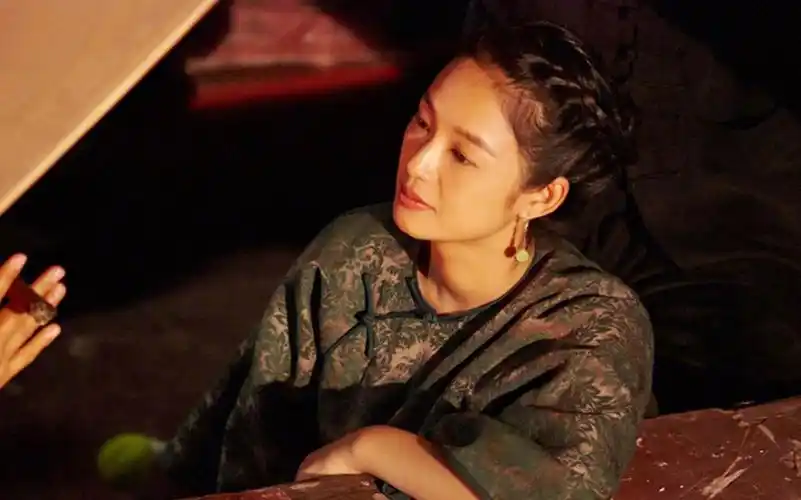 姜文老婆太有味道了邪不压正周韵气质出众令人惊艳