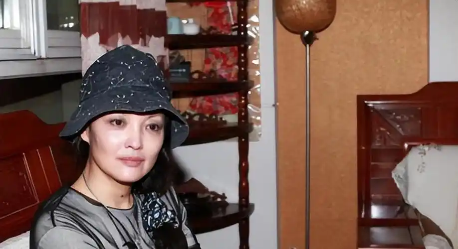 樊馨蔓是张纪中的妻子,与他们的干儿子肖齐保持了长达两年半的不正当