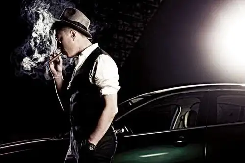 图孙红雷吸烟霸气图片出炉与小沈阳打架内幕喝高言语没分寸