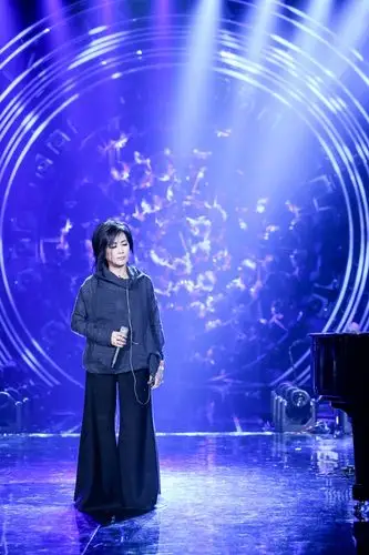 《歌手》齐豫谈及三毛愧疚落泪 唱《今世》杜鹃啼血