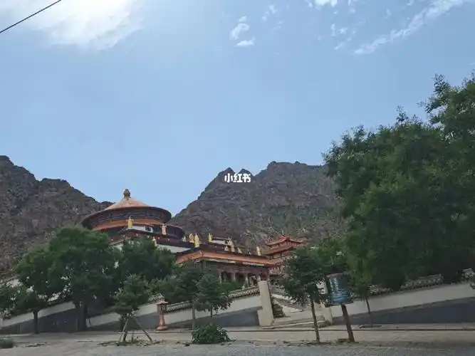 听说南寺风景不错,仓央嘉措埋在了那里