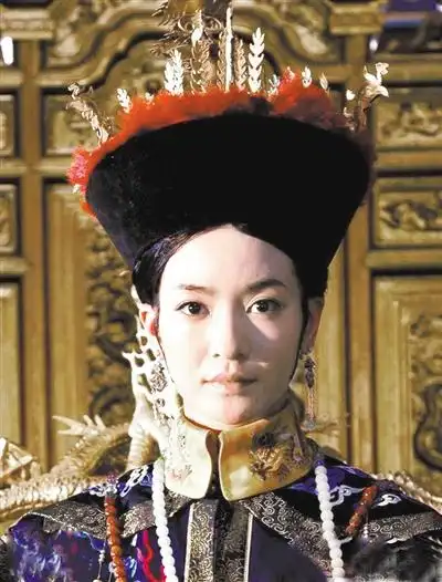 隆裕太后(李晟饰)