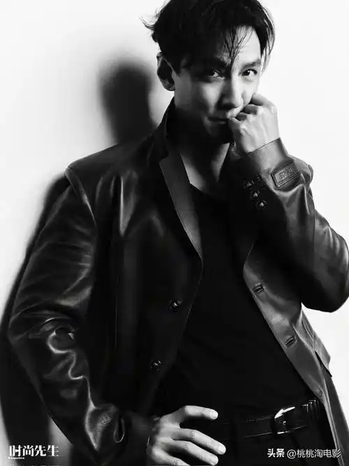 男星吴彦祖时尚先生封面大片不老男神帅气依旧