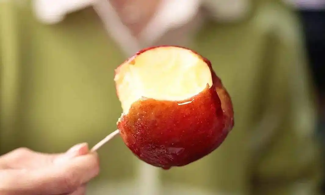 第五道菜是苹果糖葫芦