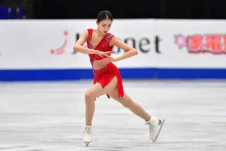 官方解答:北京冬奥花滑女单为什么选朱易,不选陈虹伊,林姗?