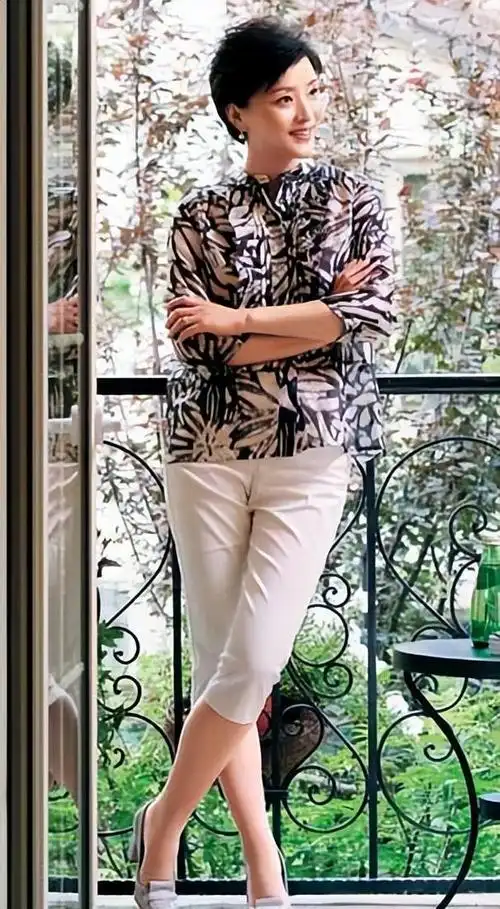 假学历假豪门杨澜丈夫遭全网质疑杨澜不惜和父亲闹翻也嫁