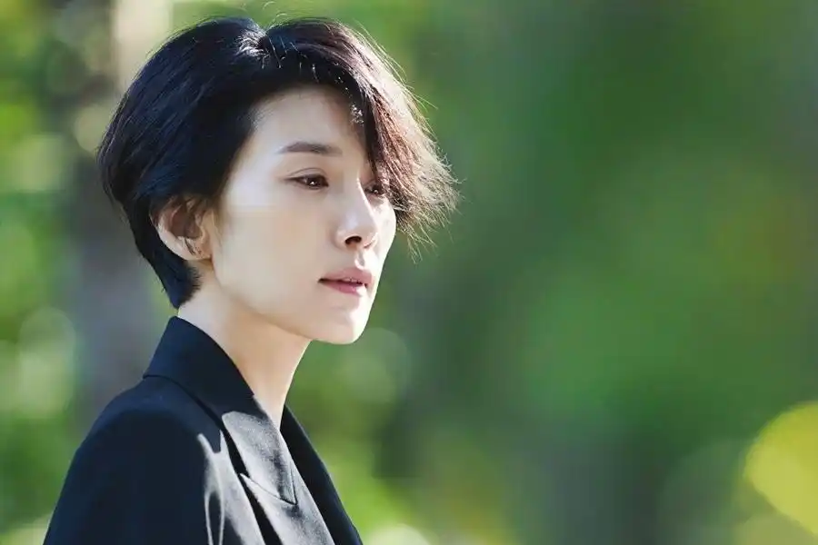 金瑞亨,柳德焕主演sbs新月火剧《无人知晓》公开剧照.