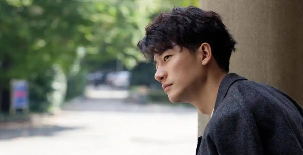 重大革命题材电视剧《上甘岭》杀青,二十位明星加盟,厚重震撼_黄轩