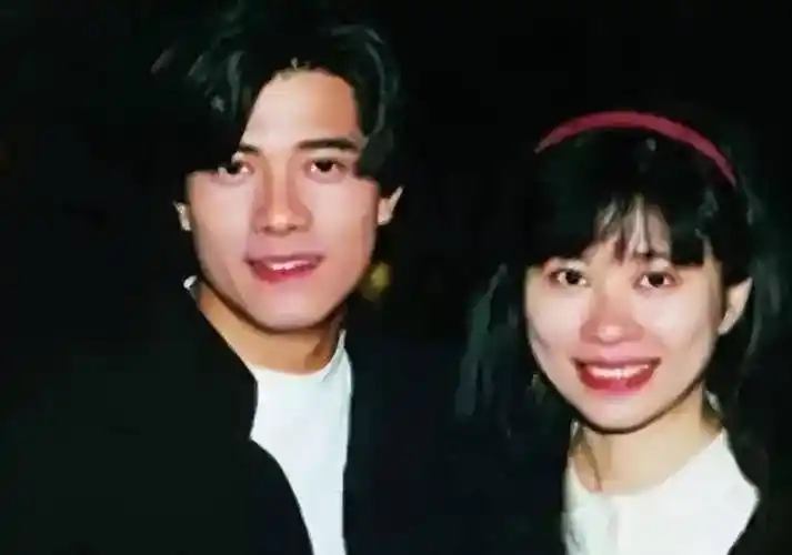 小美为郭富城守身30年,62岁仍未婚她的爱情,和男人无关_梁美薇_张国荣