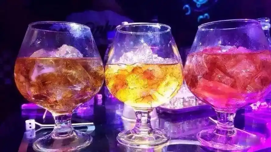 扒一扒时下深圳最繁华时尚的夜店top10一家都没去过你的青春就废了