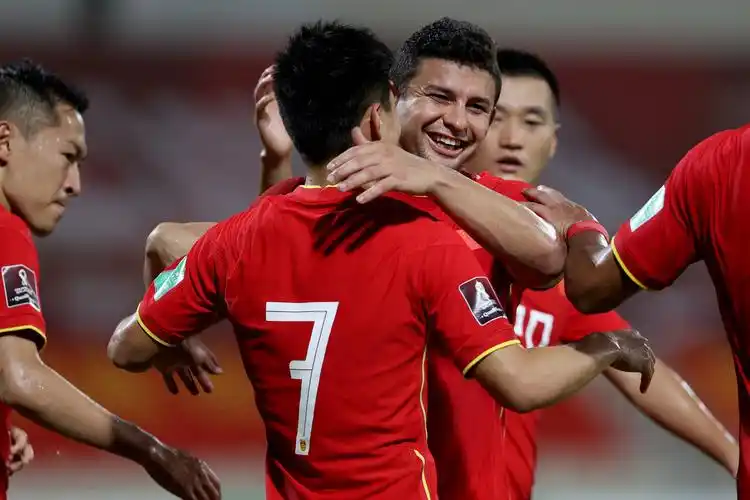 足球——世预赛:中国队胜菲律宾队