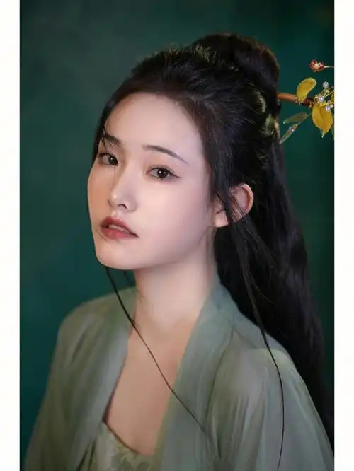 日下船篷人微醒风定流水顾自影古风写真