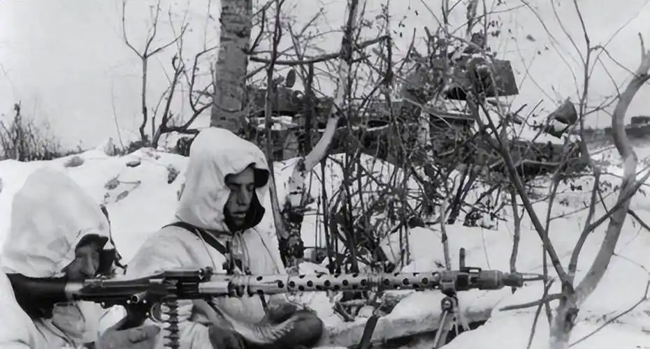 德国二战东线彩色老照片:战斗异常残酷,但是德军在冬天最不好过
