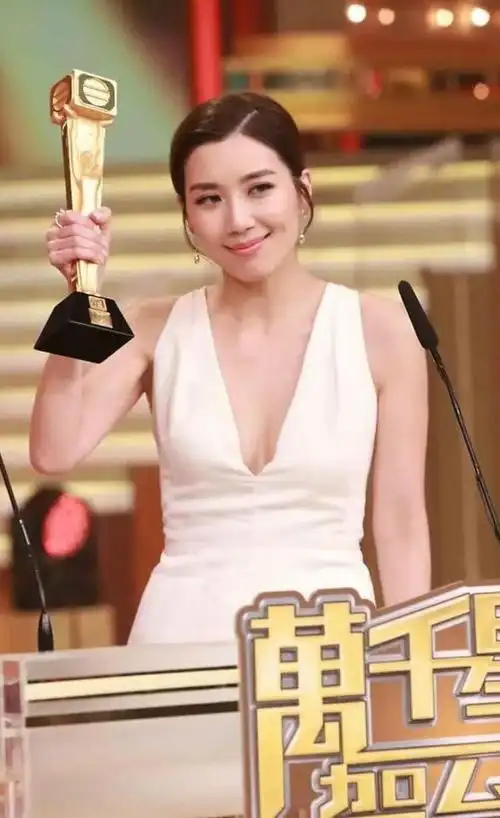 隐门黄智雯被父亲虐打几近崩溃网友tvb欠她一个视后