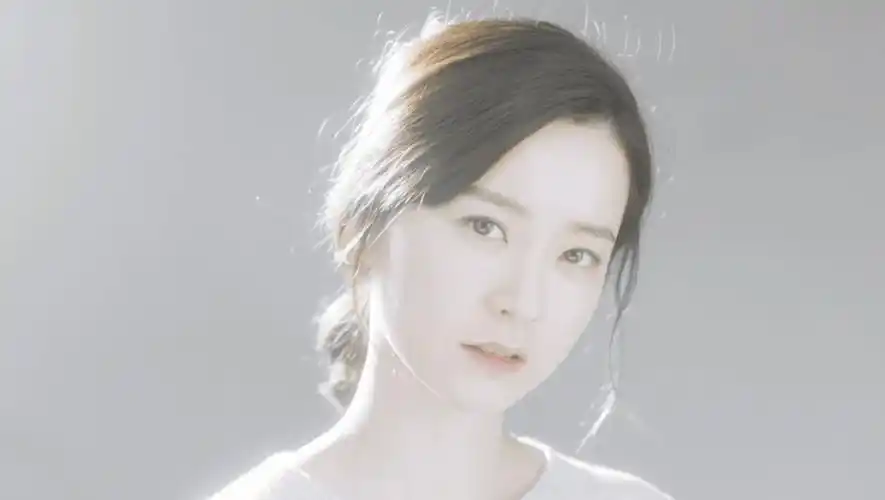 郑裕美:曾患舞台恐慌症的演戏天才