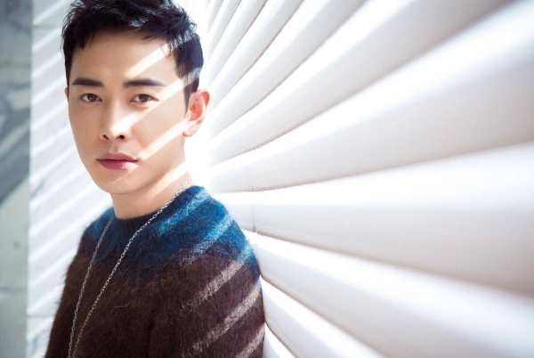 国内十大最受欢迎的男演员排行榜有哪些长相好看的帅哥明星图片?