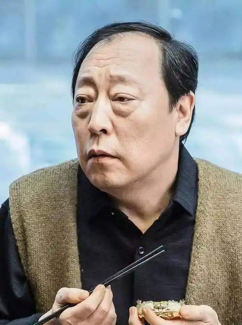 图你不时尚,图你年纪大,倪大红的成功要远没有想象的那么平坦_父母