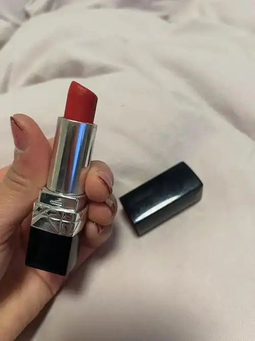 迪奥口红怎么样好用吗 家里永远差一支口红_什么值得买