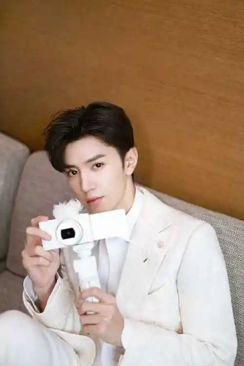 陈哲远同款相机##怎么拍都行##zv1 2代