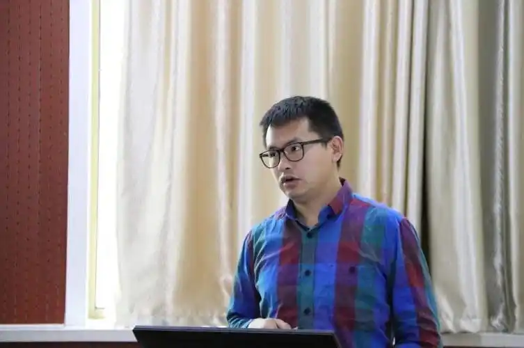 nature chemistry资深编辑苏鑫博士做客天津市分子光电重点实验室