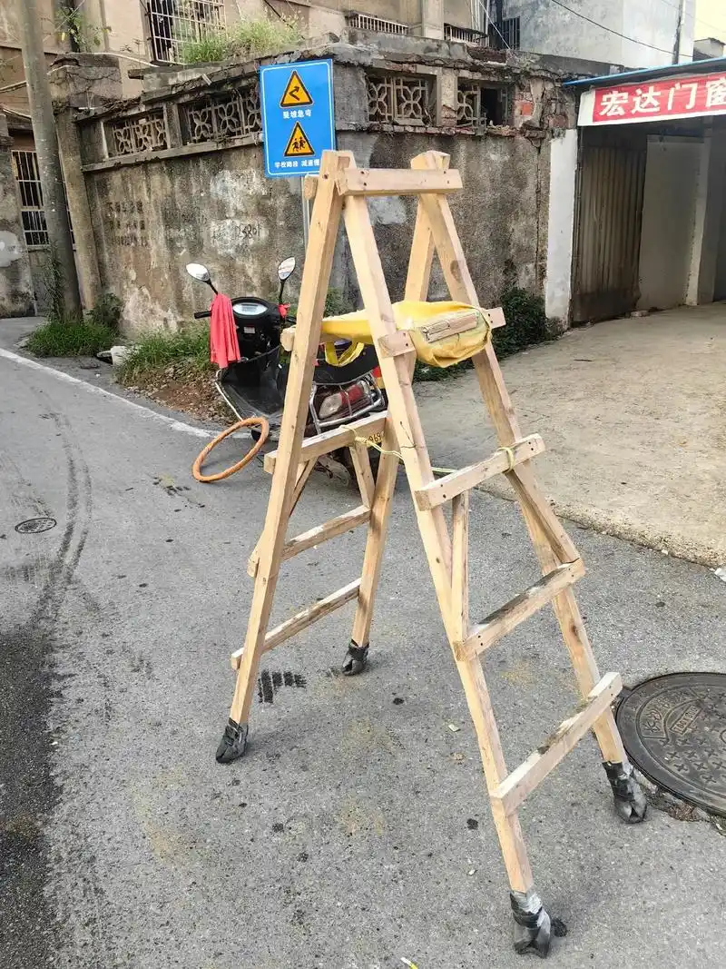 梯子,木梯子,人字楼梯,人字梯,实木梯子,装修楼梯,装修人字 - 抖音