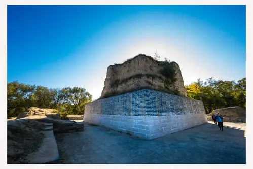 途中来到大营村烽火台遗址