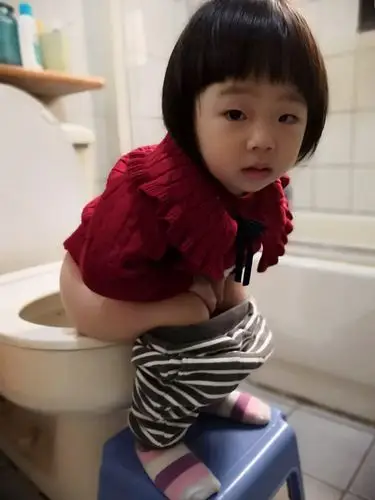 我会坐马桶便便啦!