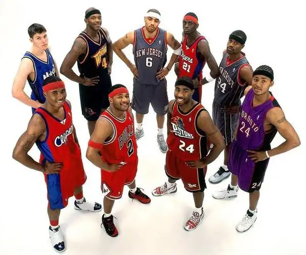 2001年时全明星赛场各项比赛的球员大合照