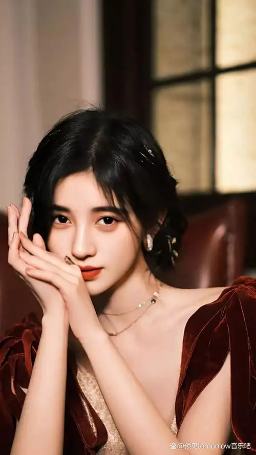 长相甜美的女明星鞠婧祎