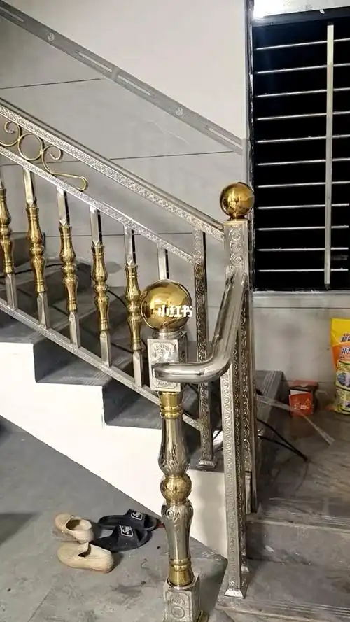 304不锈钢本色祥云花楼梯扶手