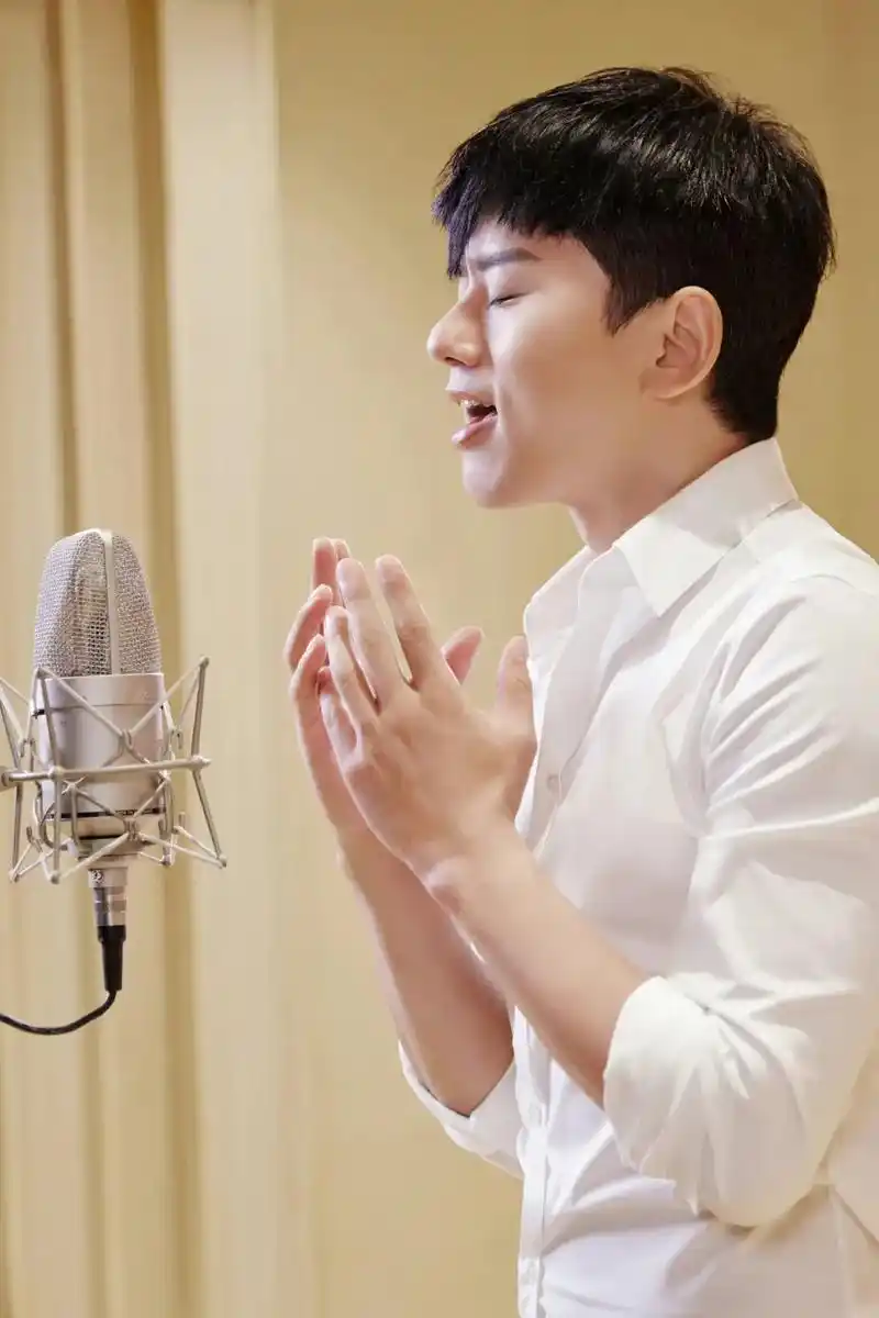 每一张照片都是满满的回忆 #明星 #唱歌  - 抖音