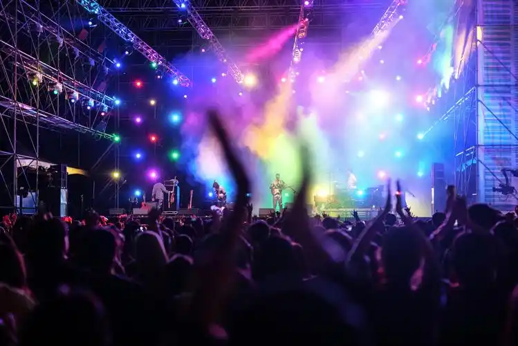 的演出嘉宾亮点很多,来自韩国的jannabi和hyukoh都是年轻偶像派的乐队