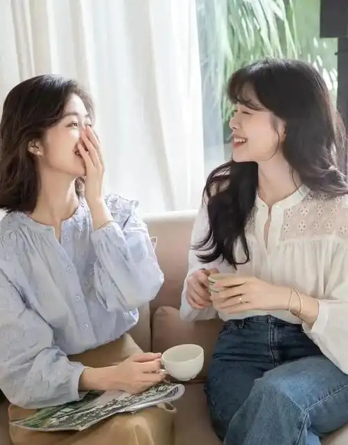 闺蜜合影技巧揭秘,7招助你轻松拍美照