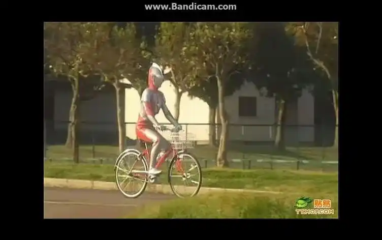 稀奇事奥特曼居然骑自行车欧布奥特曼捷德奥特曼迪迦奥特曼泰罗奥特曼