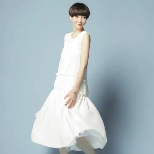 夕又米独立设计 朦胧褶皱 黑白两色性感无袖多层次裙摆连衣裙