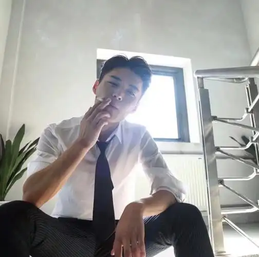 帅气小哥哥男头-堆糖,美好生活研究所