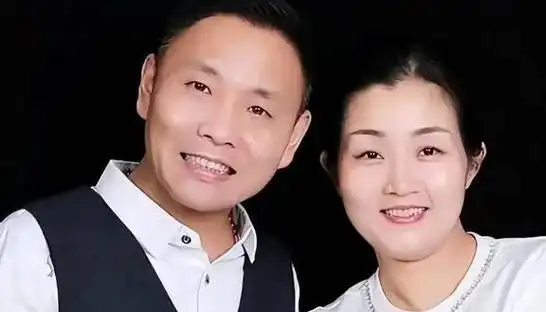 在遭遇一连串挫折后,祁隆的初恋女友最终也选择了离开他.