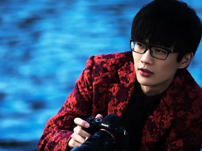 许嵩靠《摄影艺术》成了最佳歌手