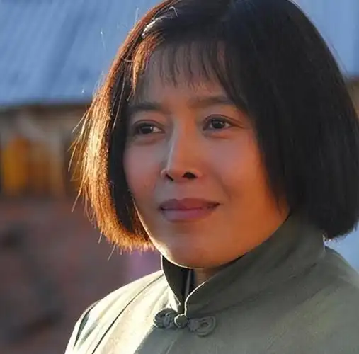 演员丁嘉丽两段婚姻伤人伤己对不起一双儿女今潜心向佛