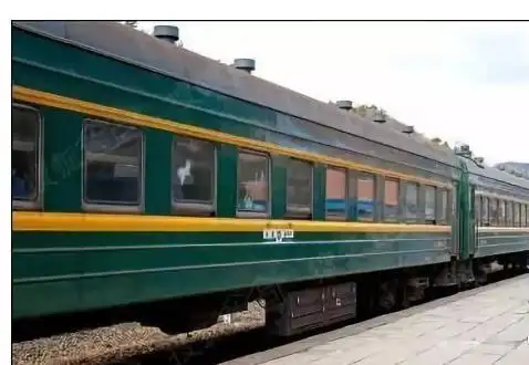 记忆中的绿皮火车