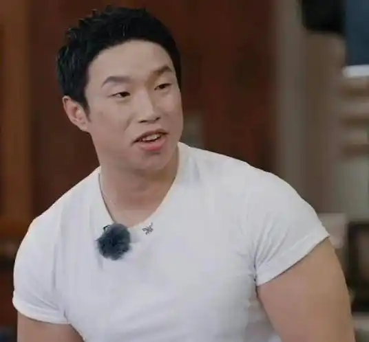 第六期:李晨把烧饼的袖子撕裂了,这样的撕名牌才精彩_周深_郑恺_力量