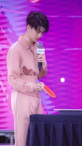 开个帖子,我证明任嘉伦很帅!