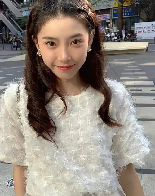 半藏森林胡文婕性感福利写真整容图片半藏森林高清温泉泳装照粉丝邦