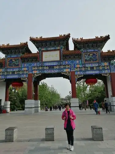 山西之旅一一游太原迎泽公园,人民广场