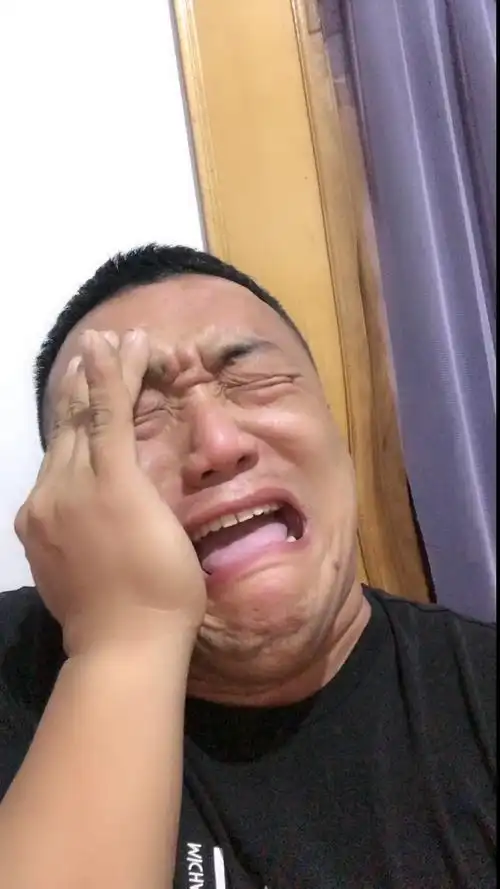 男人即使流泪也是偷偷的哭